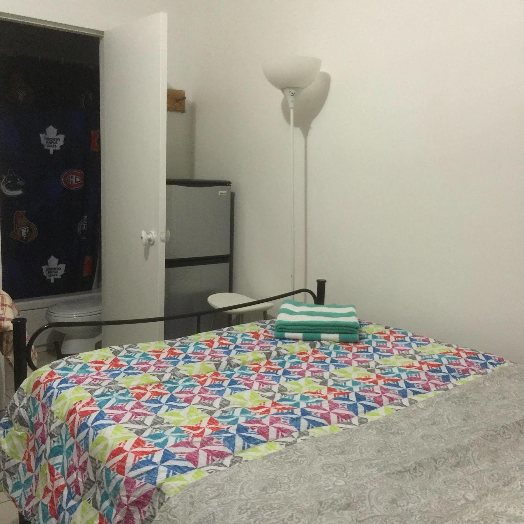 University Apartment Торонто Экстерьер фото