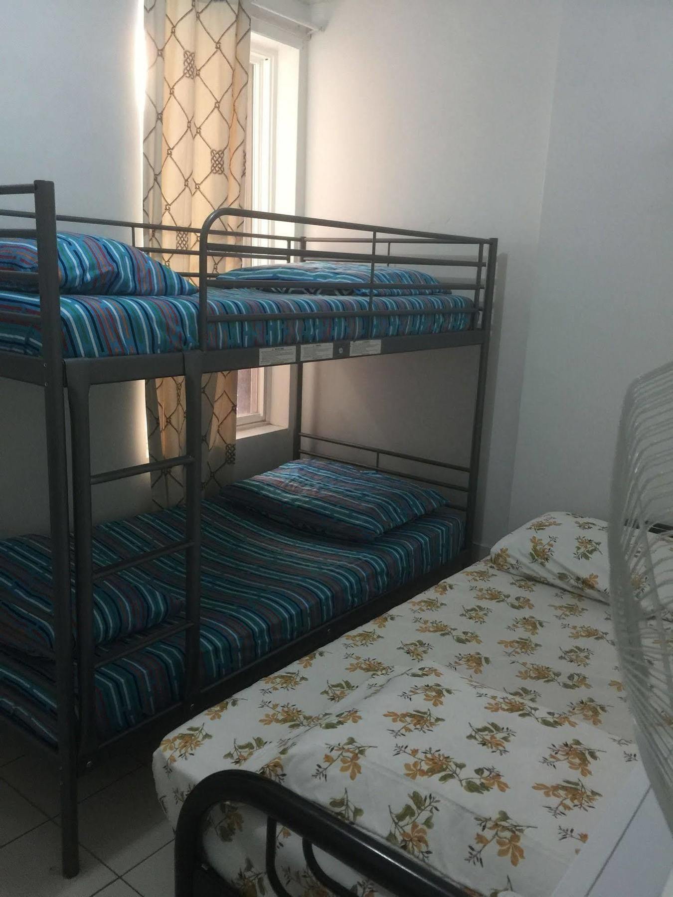 University Apartment Торонто Экстерьер фото