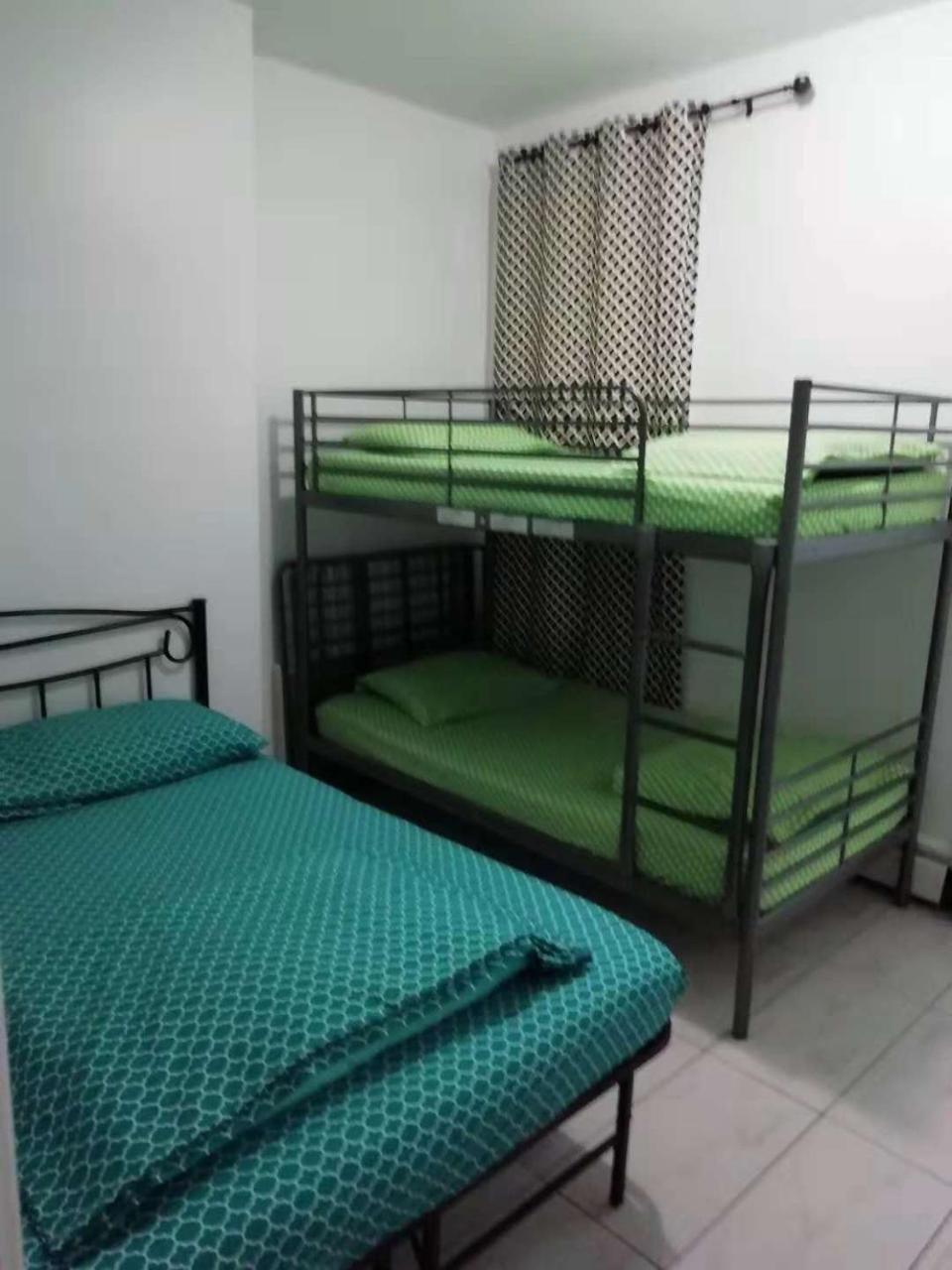 University Apartment Торонто Экстерьер фото