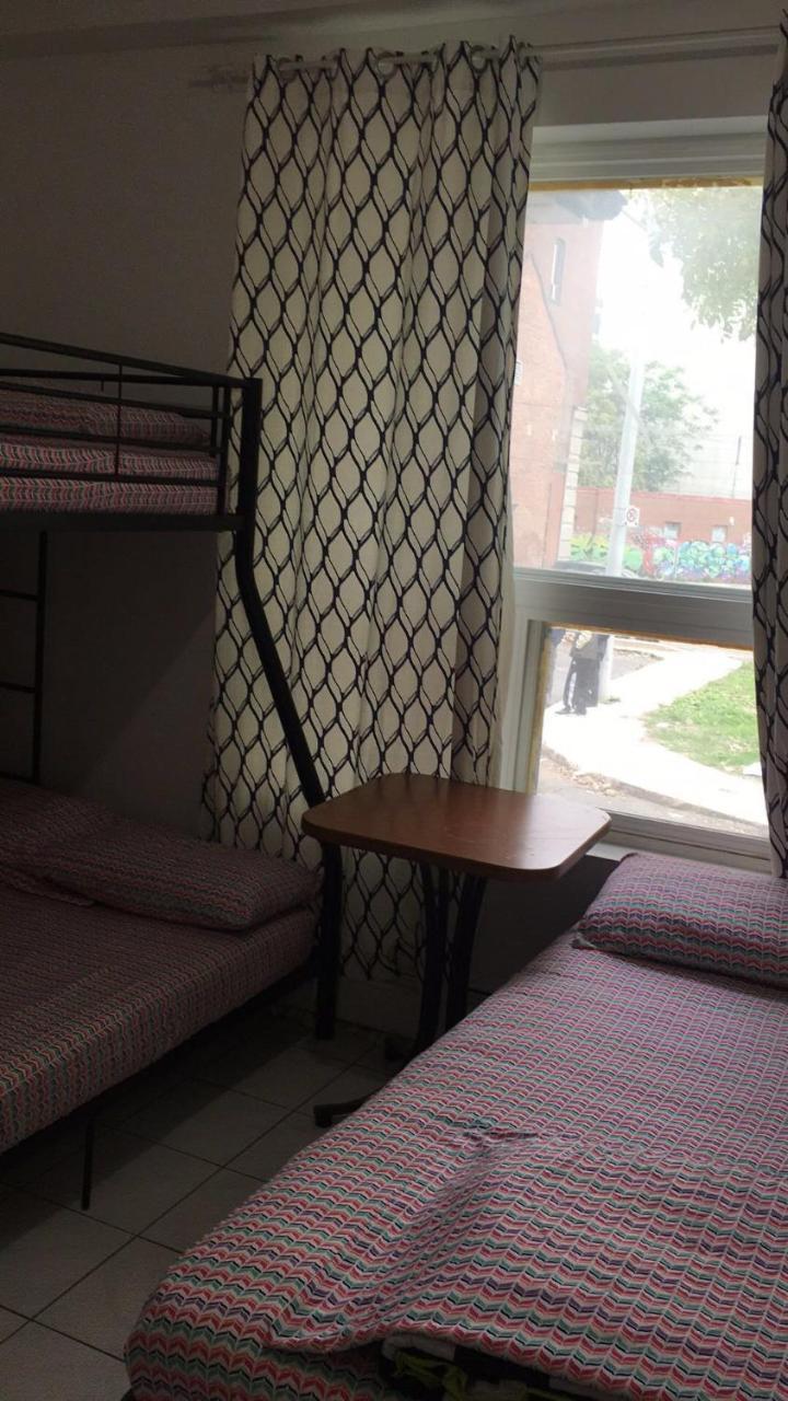 University Apartment Торонто Экстерьер фото