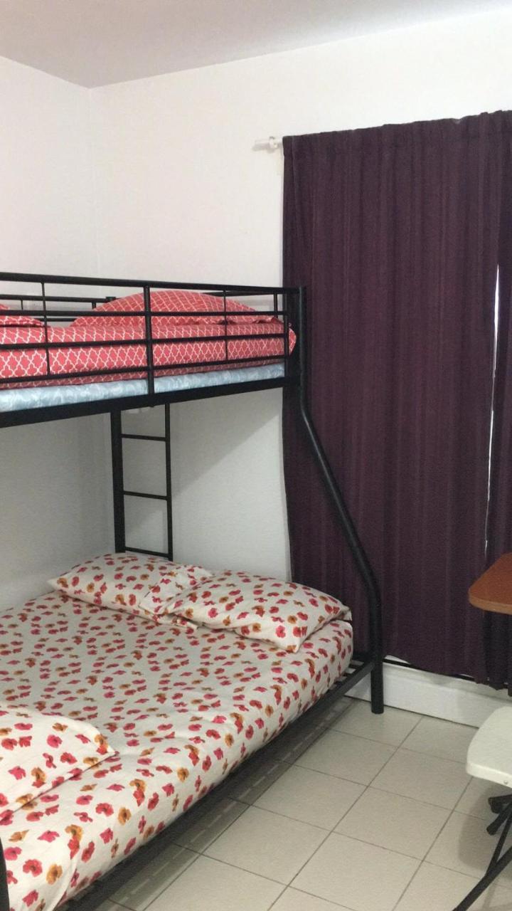 University Apartment Торонто Экстерьер фото