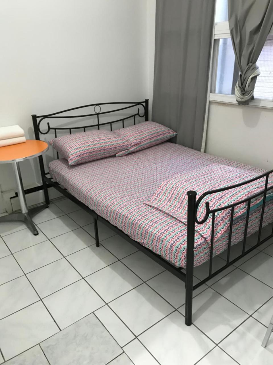 University Apartment Торонто Экстерьер фото